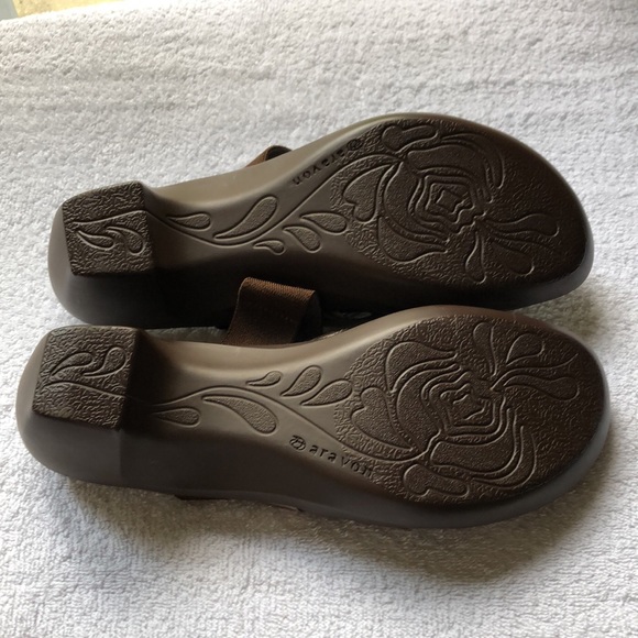 NWOT! Aravon Sandals by New Balance - Picture 7 of 9